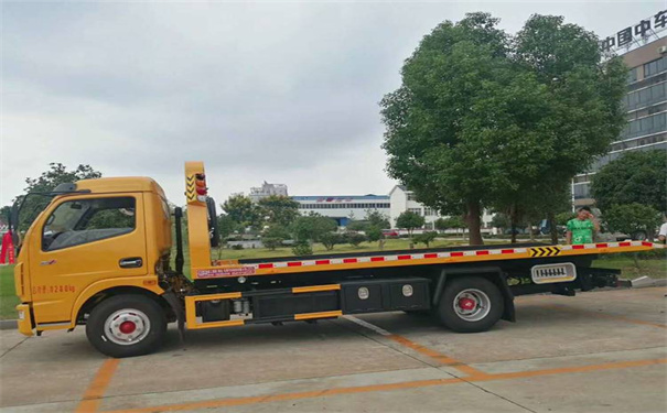 忠县定远24小时拖车救援电话号码，定远道路救援公司怎么收费的
